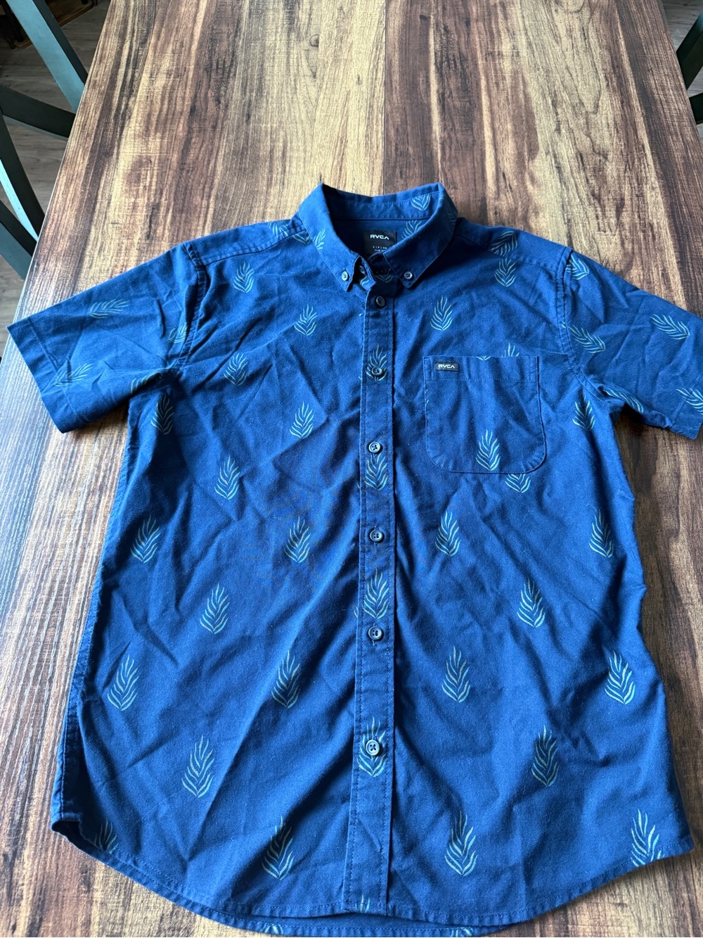 RVCA Men’s Blue Short-Sleeve Button-Down Shirt with Teal Leaf Print